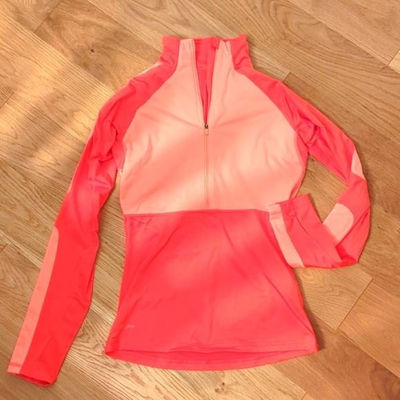 Nike exercise top - Picture 1 of 5